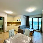 Cabacum Pleasure Beachfront - 50m To And Pool Warna
