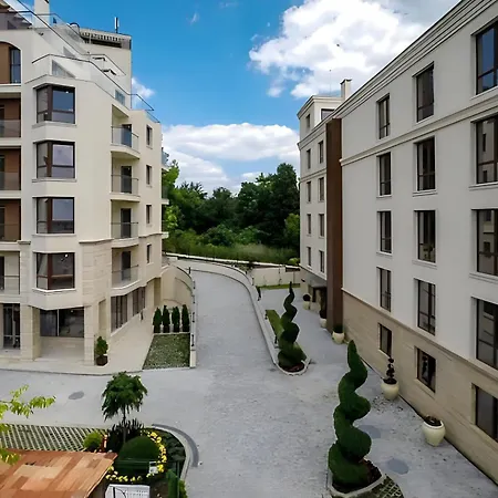 Cabacum Pleasure Beachfront - 50m To And Pool 아파트호텔 바르나